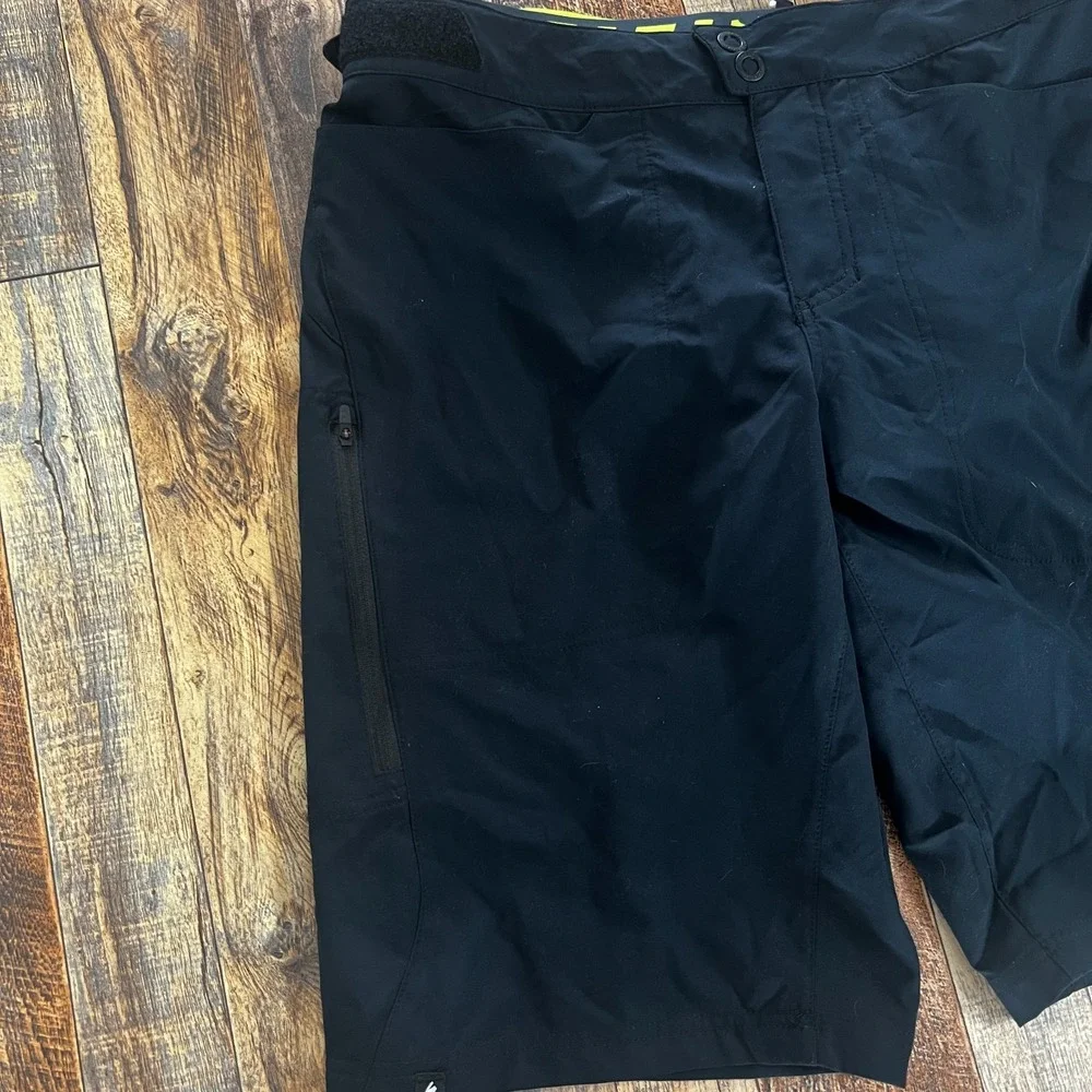 Enduro Mens Sport Shorts Padded Performance Lined Black Athletic Cycling Size 36